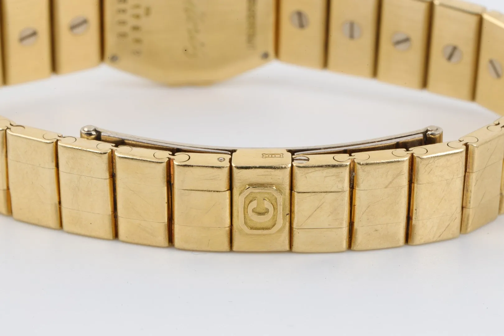 Chopard St. Moritz 5200 Solid 18K Yellow Gold 18mm Ladies Watch (73.4g.)