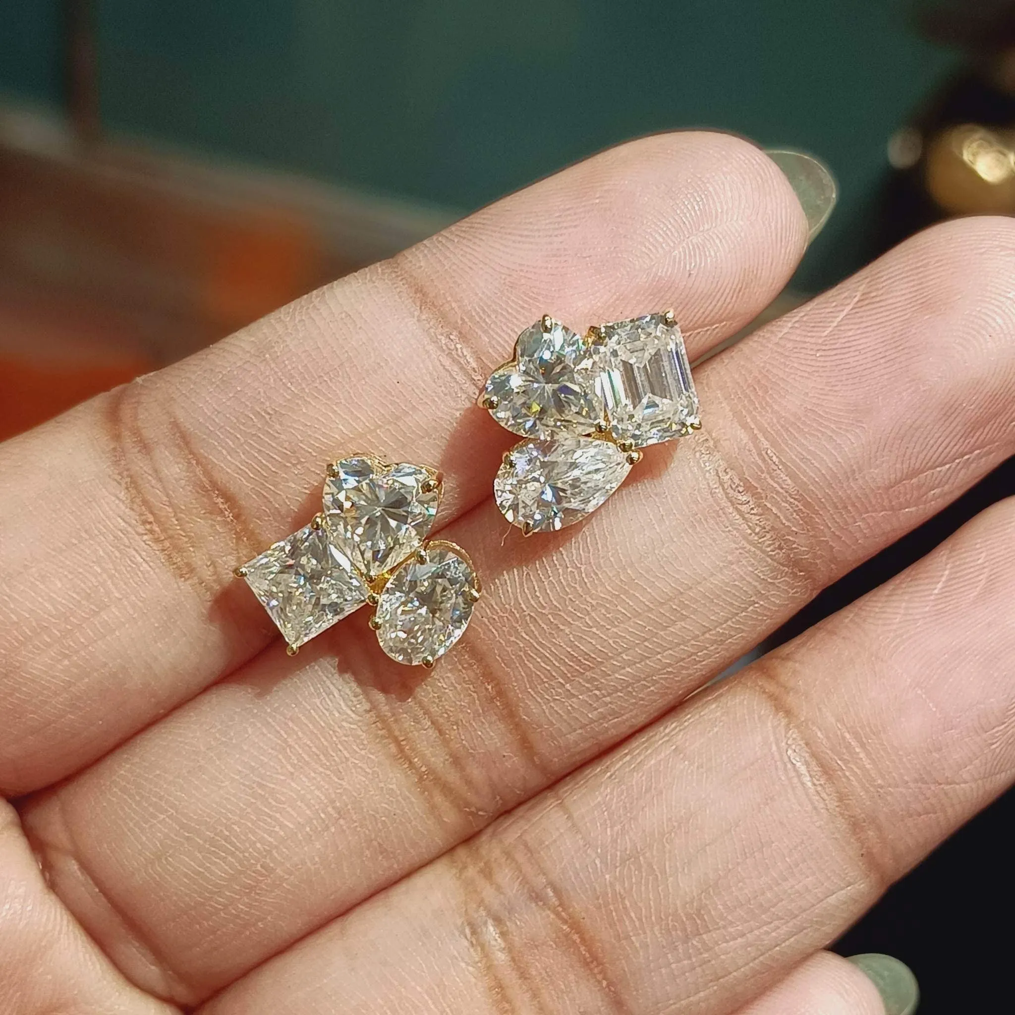 Mixed Moissanite Stud Earrings 18K