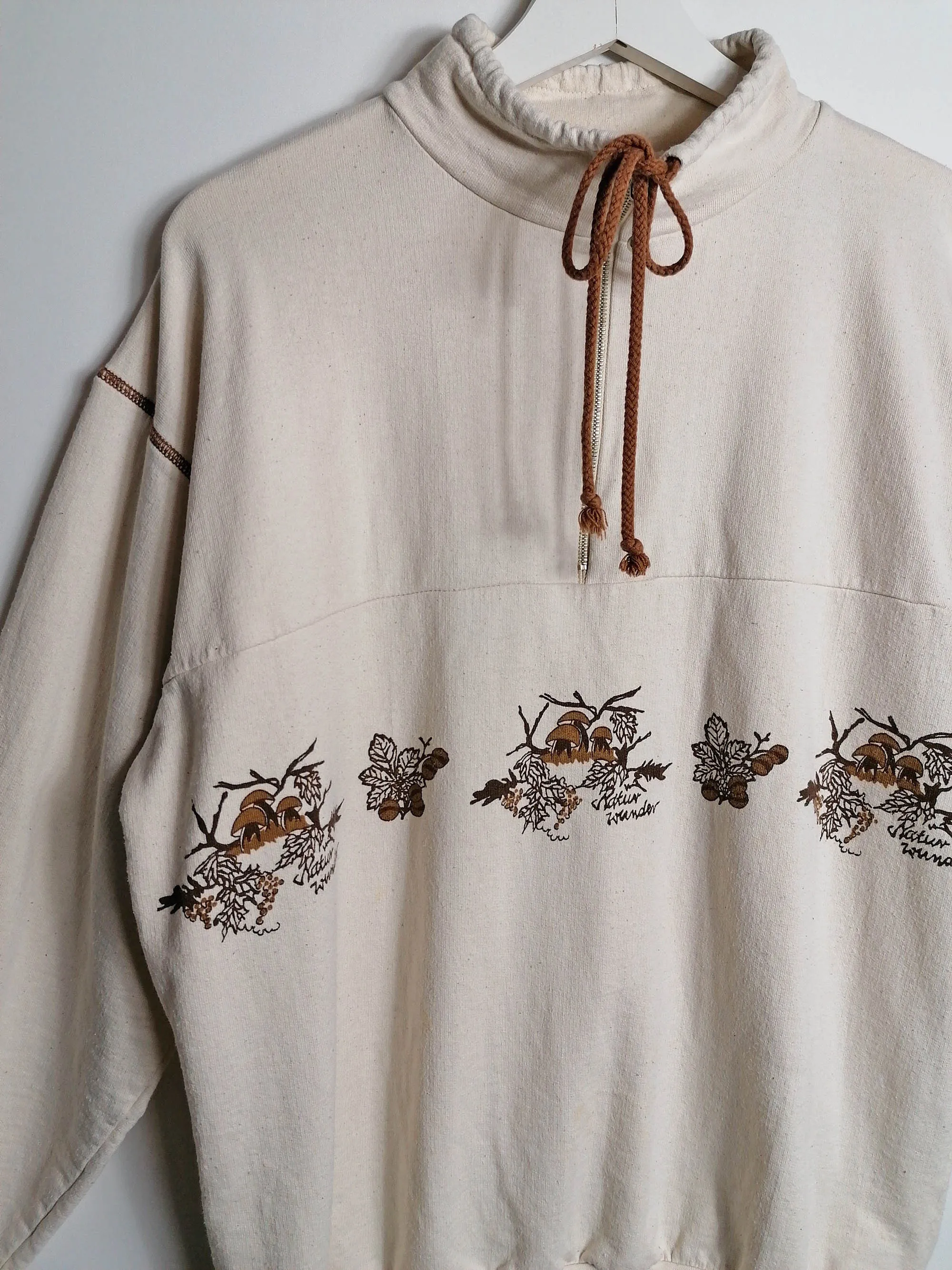 Mushrooms Print 80's Retro Sweatshirt - size S-M