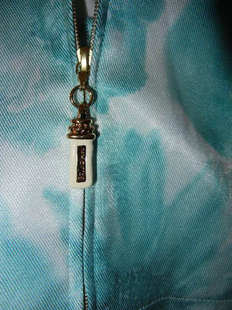 *NEW WITH TAGS - ST. JOHN MARIE GRAY AQUA & WHITE JACKET & SLACKS OUTFIT WITH CHAIN LOGO - NEW WITH TAGS - LARGE