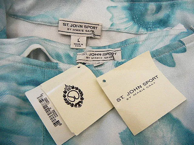 *NEW WITH TAGS - ST. JOHN MARIE GRAY AQUA & WHITE JACKET & SLACKS OUTFIT WITH CHAIN LOGO - NEW WITH TAGS - LARGE