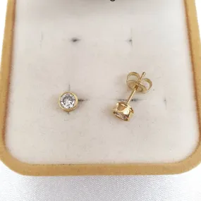 Stud Bezel Earrings 18K Gold